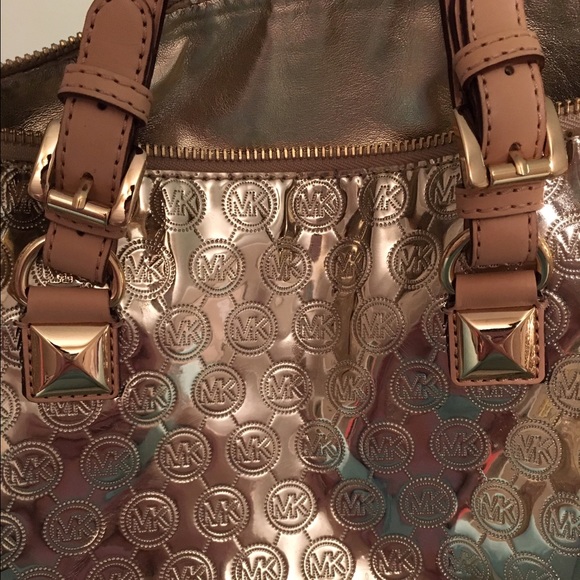 Michael Kors Gold Large Grayson Purse - Picture 4 of 4